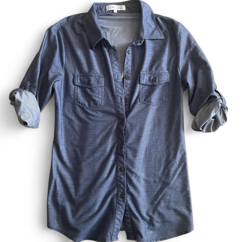 Eden & Olivia Women's Blue Button-Down Shirt